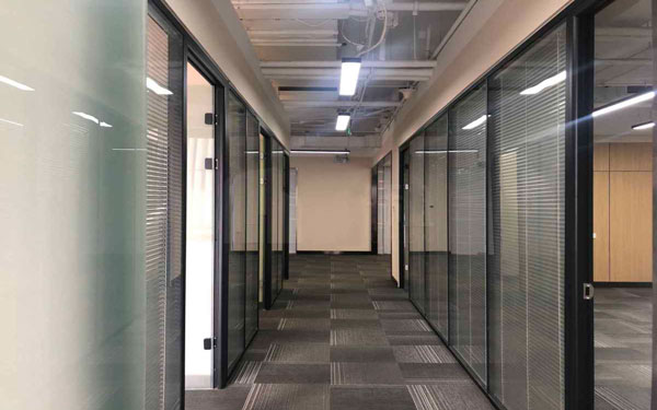 光華路soho300平米,精裝修帶家具,東南向
